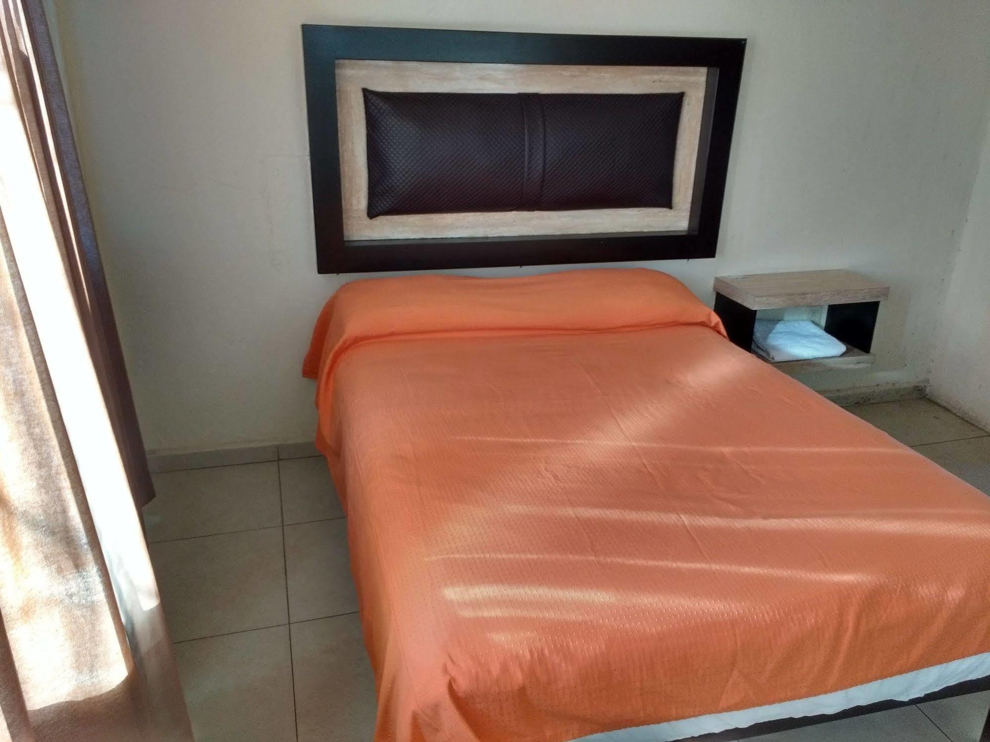 Hotel Plaza Aleman 레온 외부 사진